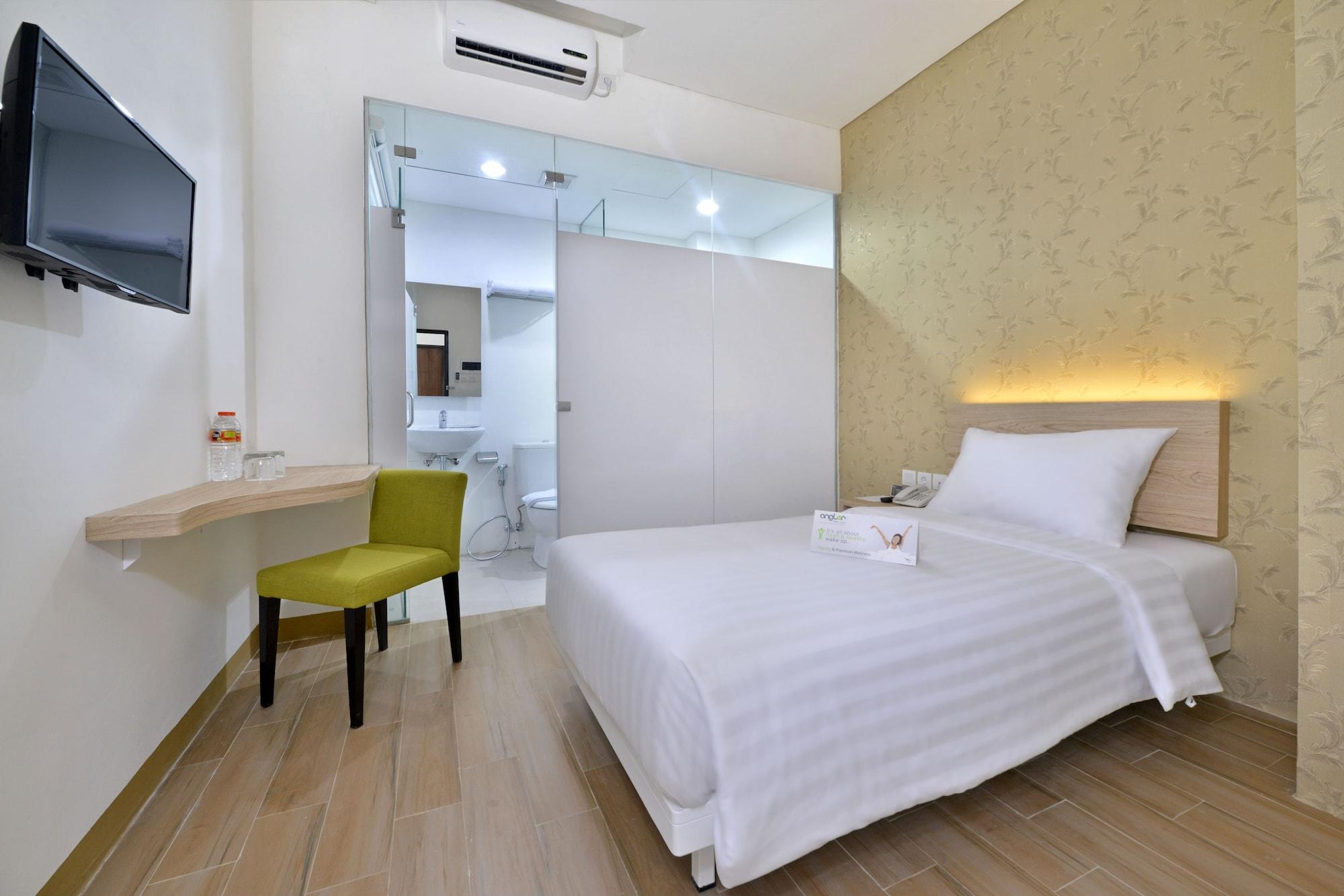Whiz Hotel Falatehan Yakarta Exterior foto