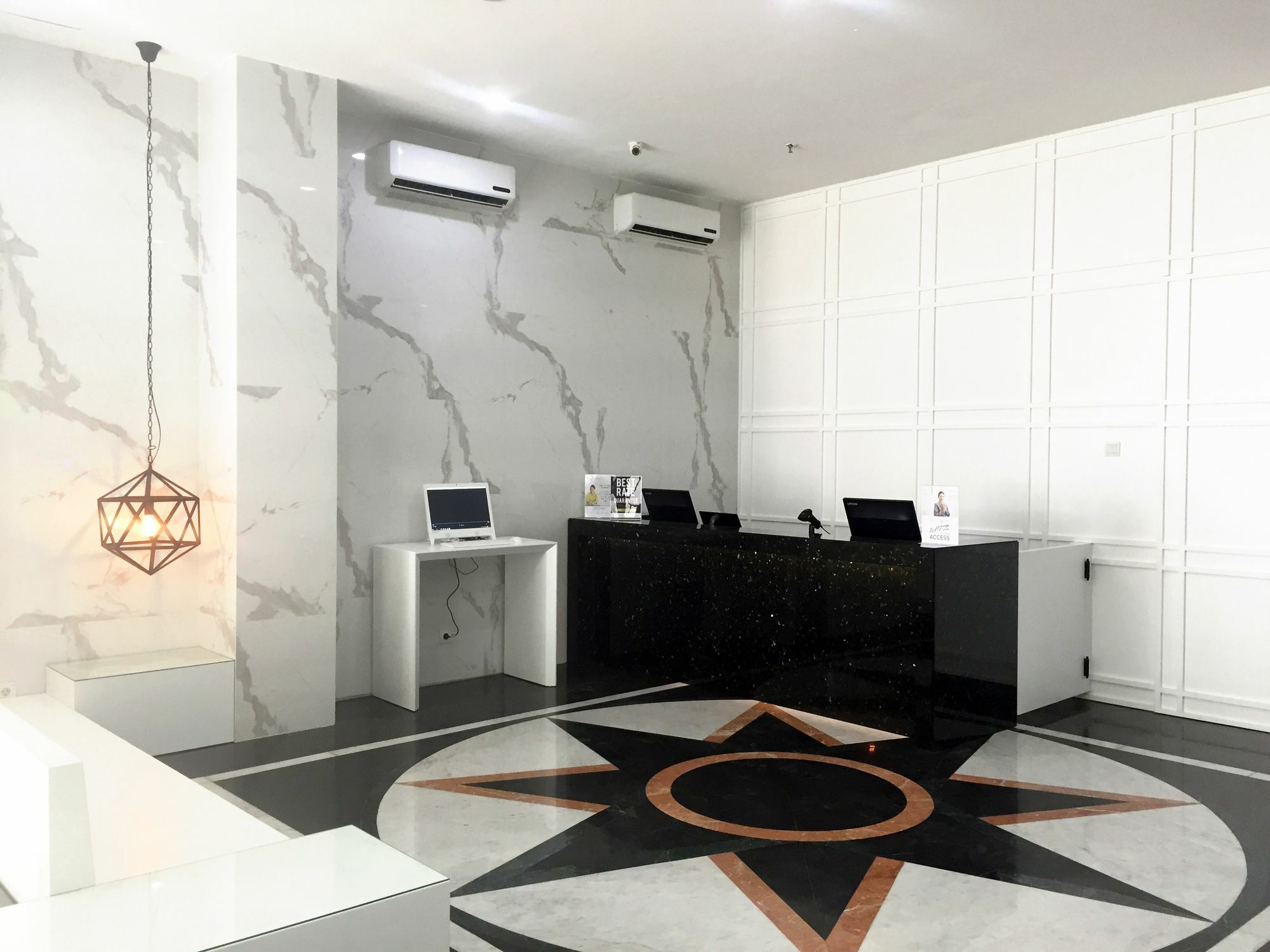 Whiz Hotel Falatehan Yakarta Exterior foto